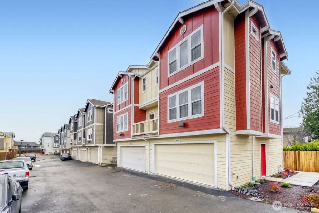 3403 S 144th Lane, Tukwila, WA 98168