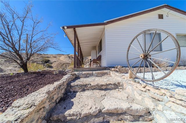 9001 W Oatman Highway, Golden Valley, AZ 86413