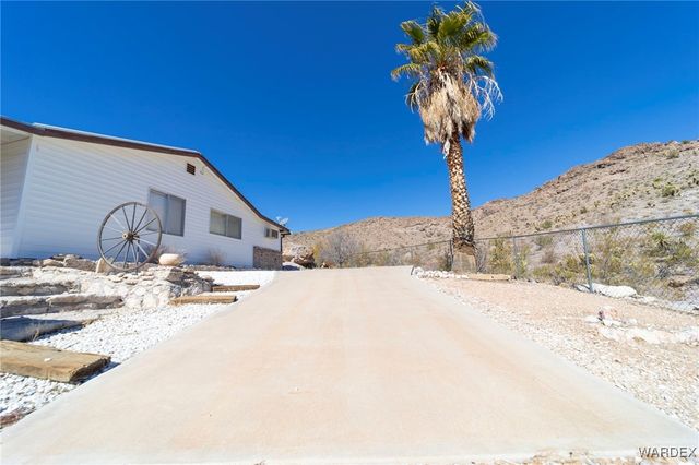 9001 W Oatman Highway, Golden Valley, AZ 86413