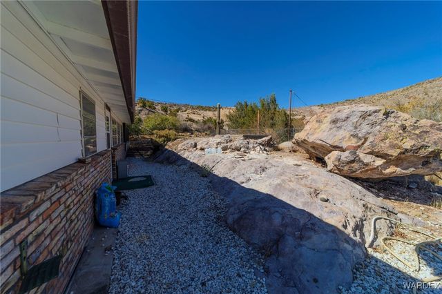 9001 W Oatman Highway, Golden Valley, AZ 86413