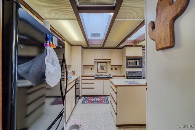 9001 W Oatman Highway, Golden Valley, AZ 86413