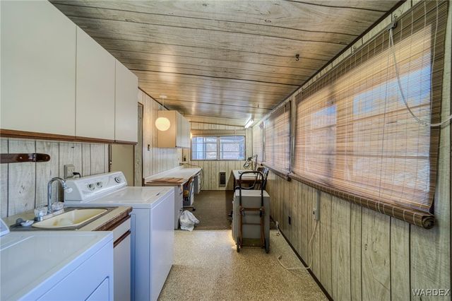 9001 W Oatman Highway, Golden Valley, AZ 86413