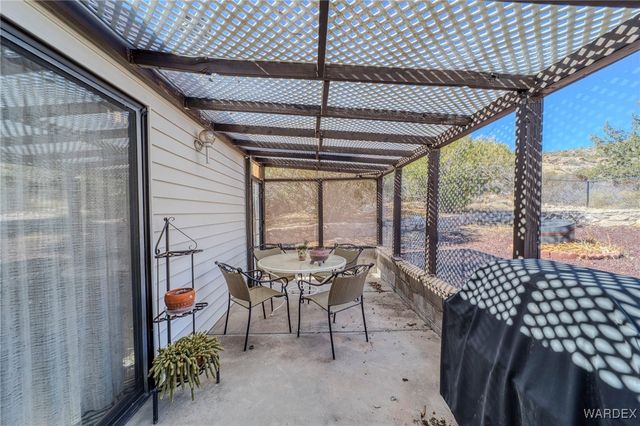 9001 W Oatman Highway, Golden Valley, AZ 86413