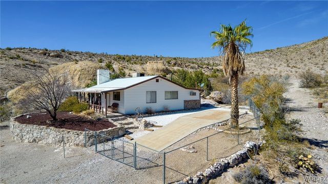 9001 W Oatman Highway, Golden Valley, AZ 86413
