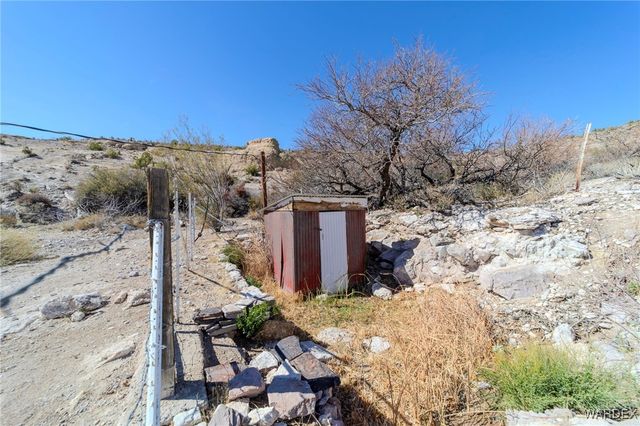 9001 W Oatman Highway, Golden Valley, AZ 86413