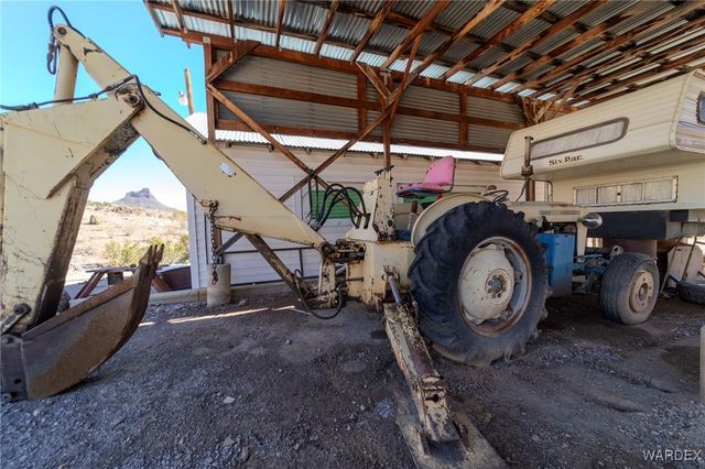 9001 W Oatman Highway, Golden Valley, AZ 86413