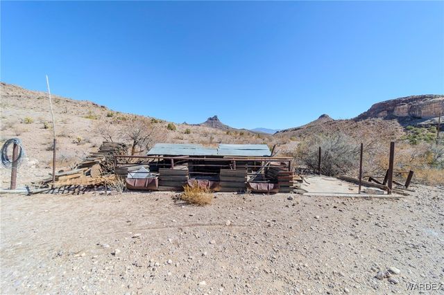 9001 W Oatman Highway, Golden Valley, AZ 86413