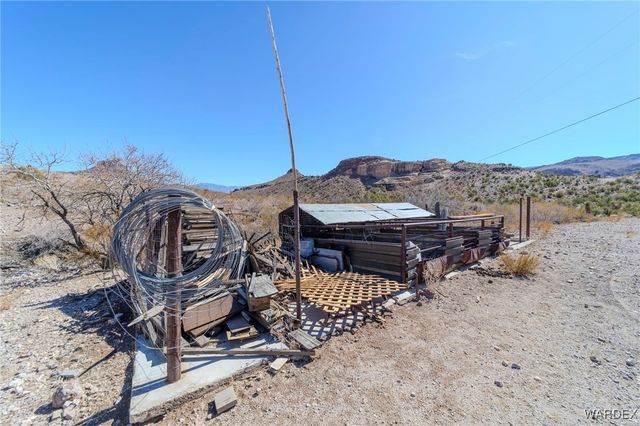 9001 W Oatman Highway, Golden Valley, AZ 86413