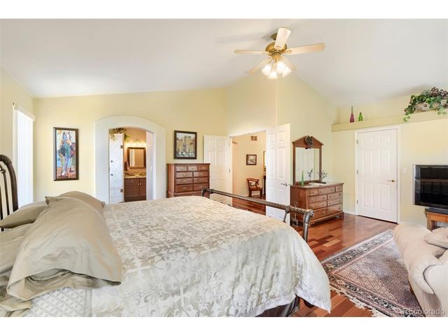 10083 Oak Leaf Way, Littleton, CO 80129