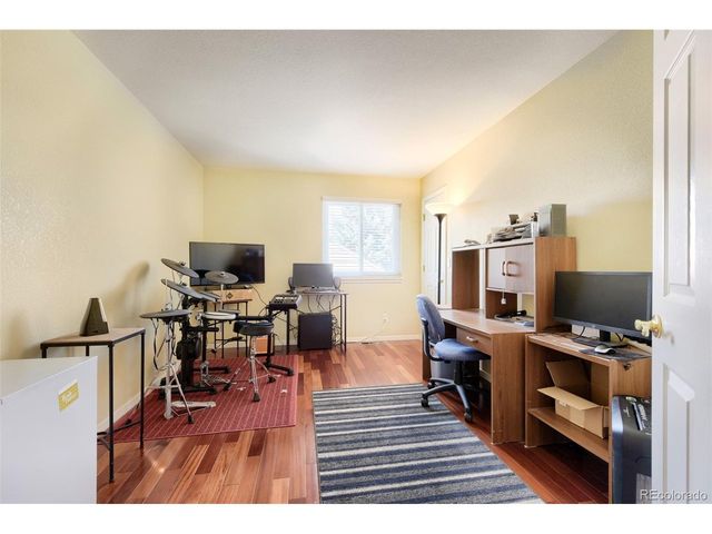 10083 Oak Leaf Way, Littleton, CO 80129