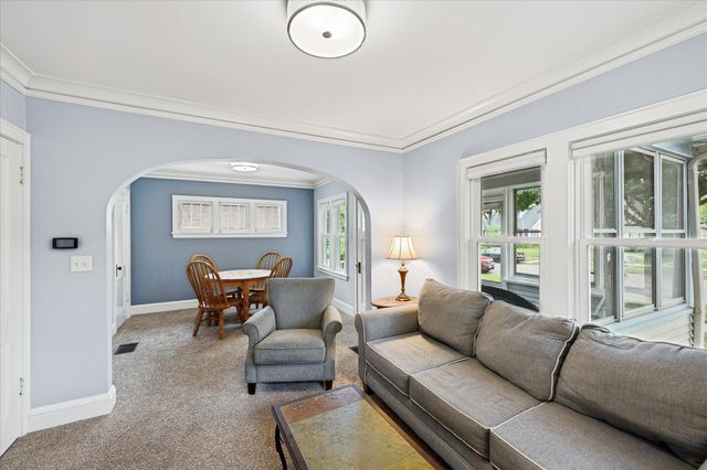 1426 Pascal Street N, Saint Paul, MN 55108