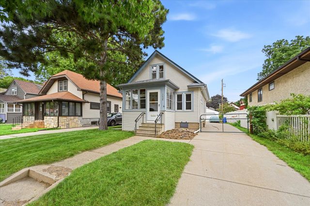 1426 Pascal Street N, Saint Paul, MN 55108