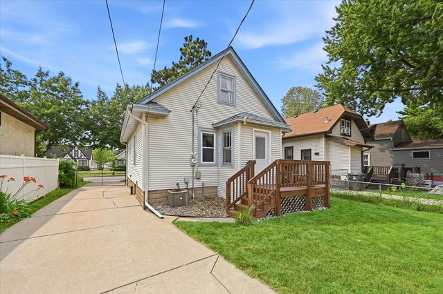 1426 Pascal Street N, Saint Paul, MN 55108