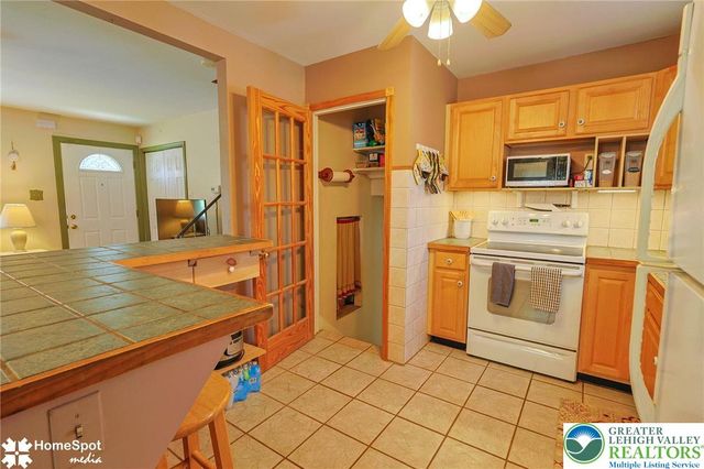 1572 Primrose Lane, Bethlehem City, PA 18018