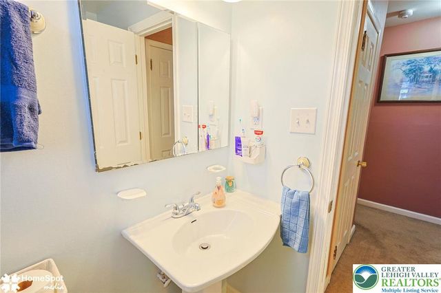 1572 Primrose Lane, Bethlehem City, PA 18018