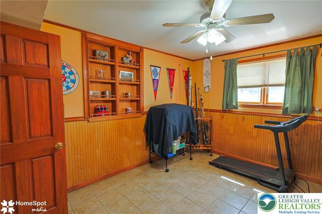 1572 Primrose Lane, Bethlehem City, PA 18018
