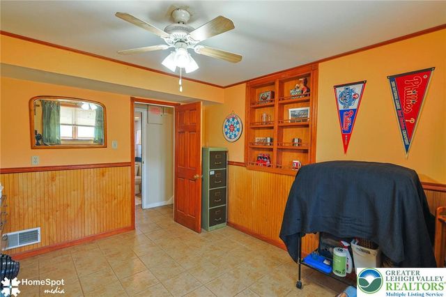 1572 Primrose Lane, Bethlehem City, PA 18018