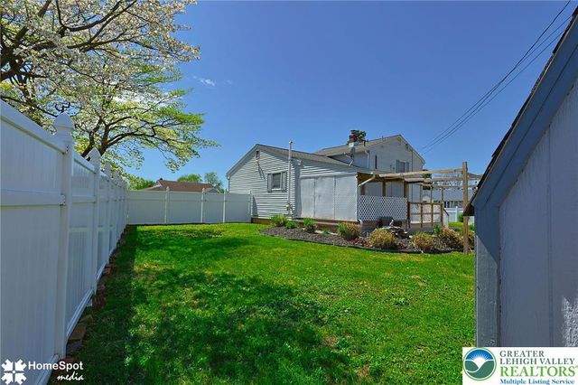 1572 Primrose Lane, Bethlehem City, PA 18018