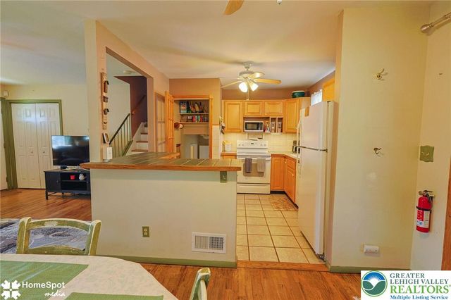 1572 Primrose Lane, Bethlehem City, PA 18018