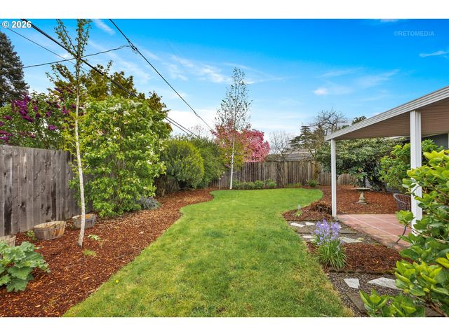 4525 Se FIELDCREST St, Milwaukie, OR 97222