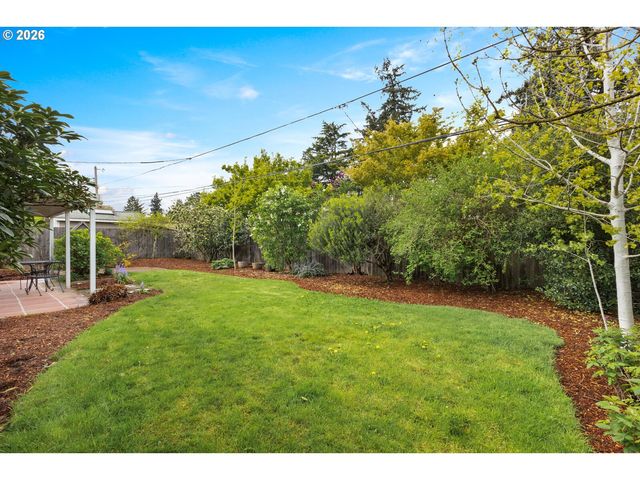 4525 Se FIELDCREST St, Milwaukie, OR 97222