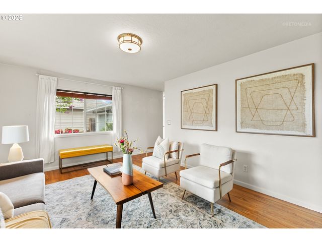 4525 Se FIELDCREST St, Milwaukie, OR 97222