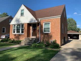 1511 Kemman Avenue, La Grange Park, IL 60526