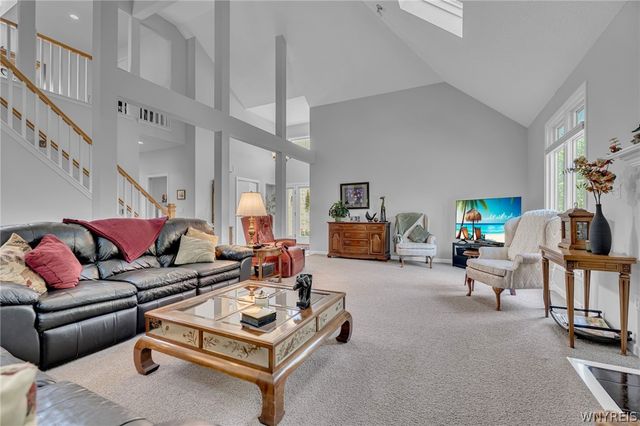 267 Lord Byron Lane, Amherst, NY 14221