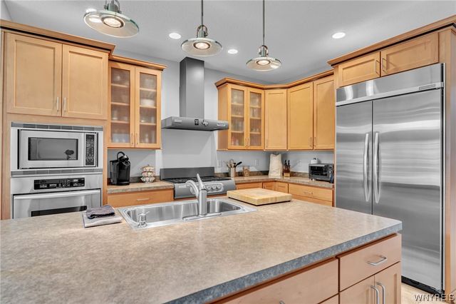 267 Lord Byron Lane, Amherst, NY 14221