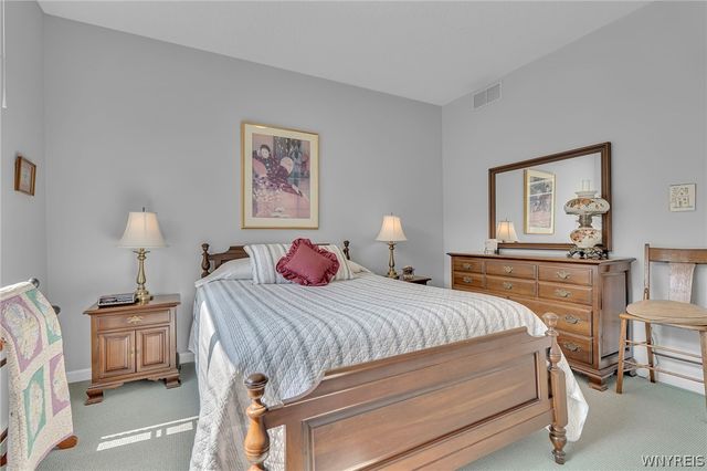 267 Lord Byron Lane, Amherst, NY 14221