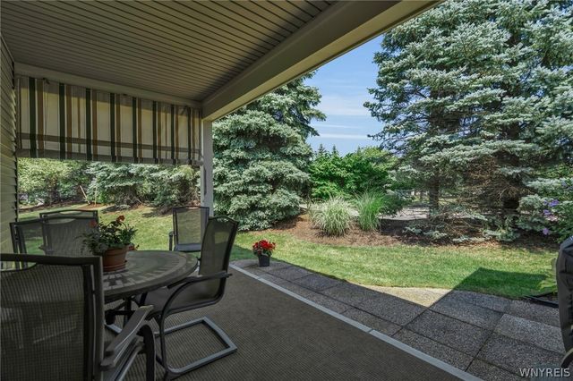 267 Lord Byron Lane, Amherst, NY 14221