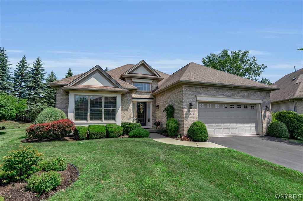 267 Lord Byron Lane, Amherst, NY 14221