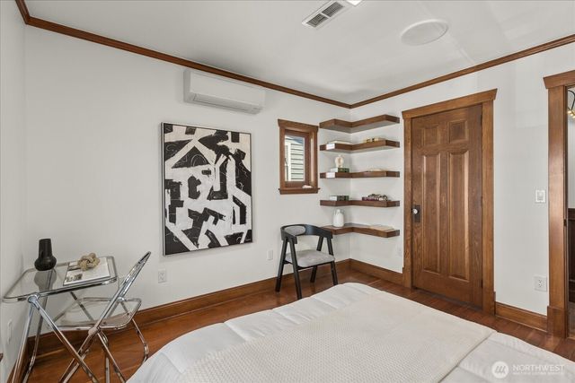 2337 N 61st Street, Seattle, WA 98103