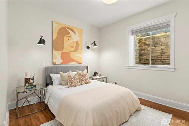 2337 N 61st Street, Seattle, WA 98103