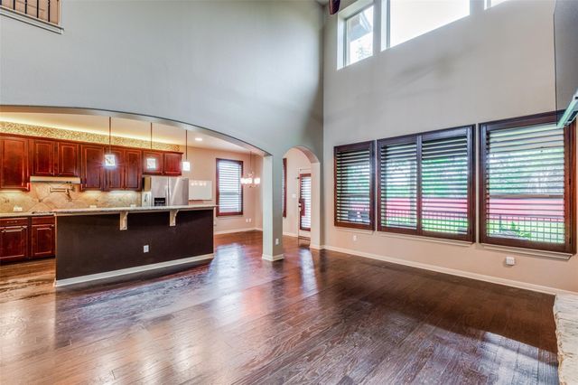 359 Whispering Wind WAY, Austin, TX 78737
