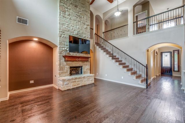 359 Whispering Wind WAY, Austin, TX 78737