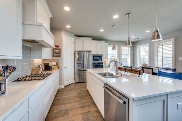 312 Texas Red Lane, Little Elm, TX 75068