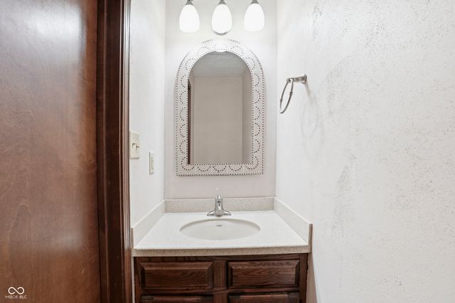 719 Bakeway Court, Indianapolis, IN 46231