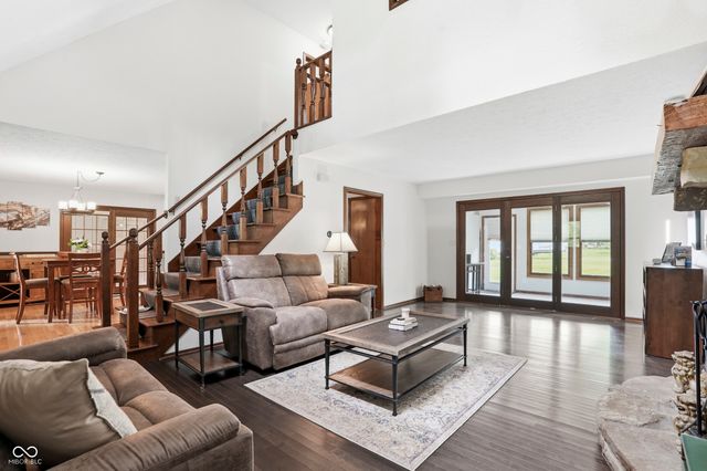 719 Bakeway Court, Indianapolis, IN 46231