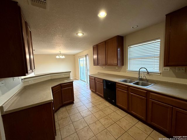 6527 SAN MIGUEL WAY, Converse, TX 78109