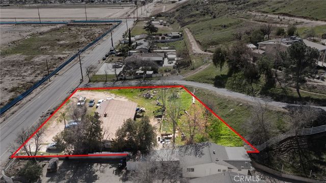 11178 Locust Ave, Bloomington, CA 92316