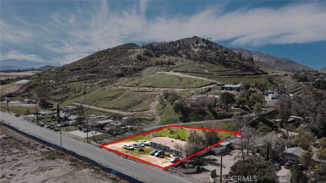 11178 Locust Ave, Bloomington, CA 92316