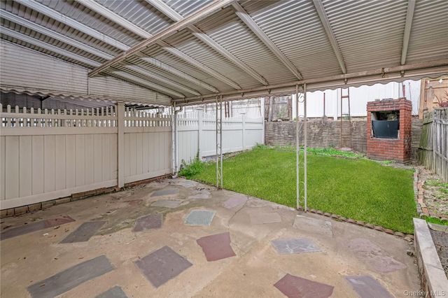 61-29 64th Street, Middle Village, NY 11379