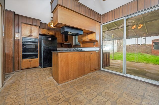 61-29 64th Street, Middle Village, NY 11379