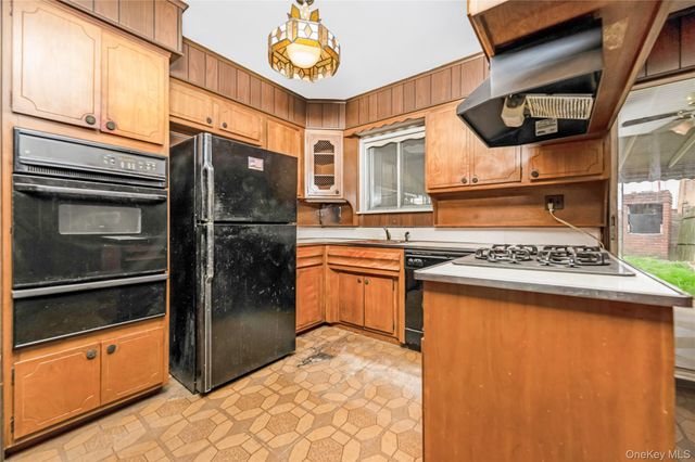 61-29 64th Street, Middle Village, NY 11379