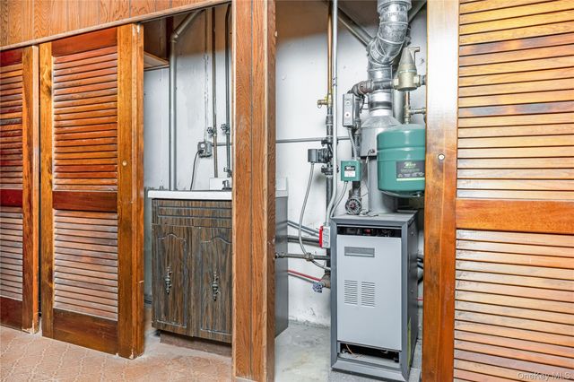 61-29 64th Street, Middle Village, NY 11379