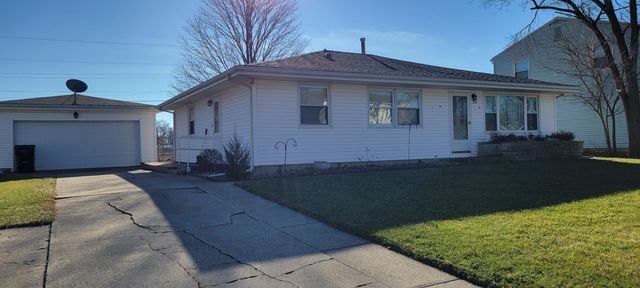 376 Briarwood Drive, Valparaiso, IN 46385