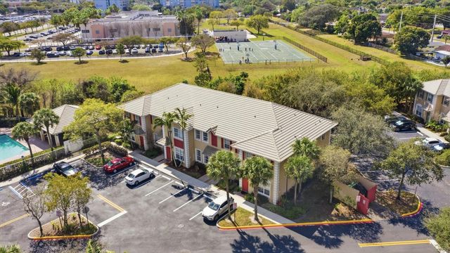 687 NW 42nd Avenue, Plantation, FL 33317