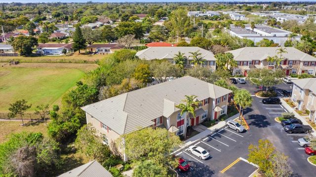 687 NW 42nd Avenue, Plantation, FL 33317