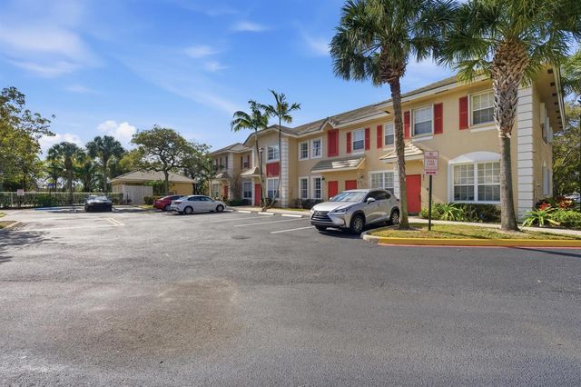 687 NW 42nd Avenue, Plantation, FL 33317